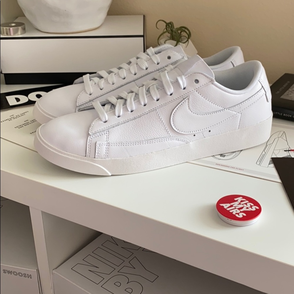 NWT Nike blazer low leather triple white - Picture 5 of 12